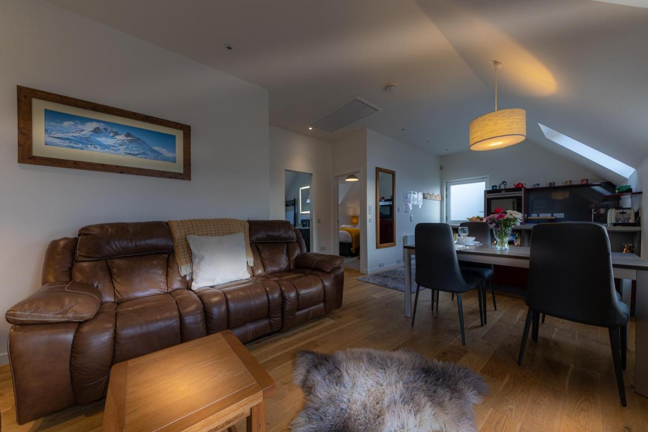Skyelight Apartment Портри Екстериор снимка